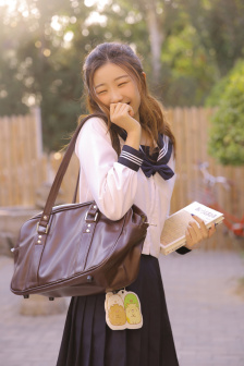 药屋少女的呢喃